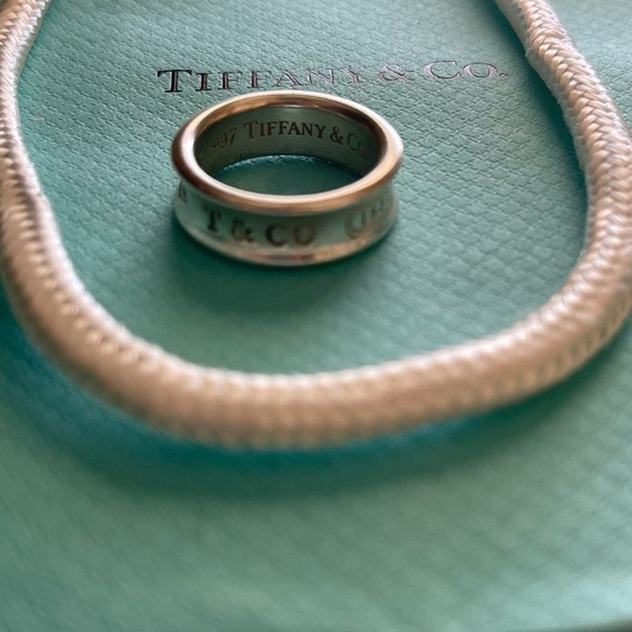 Tiffany ring